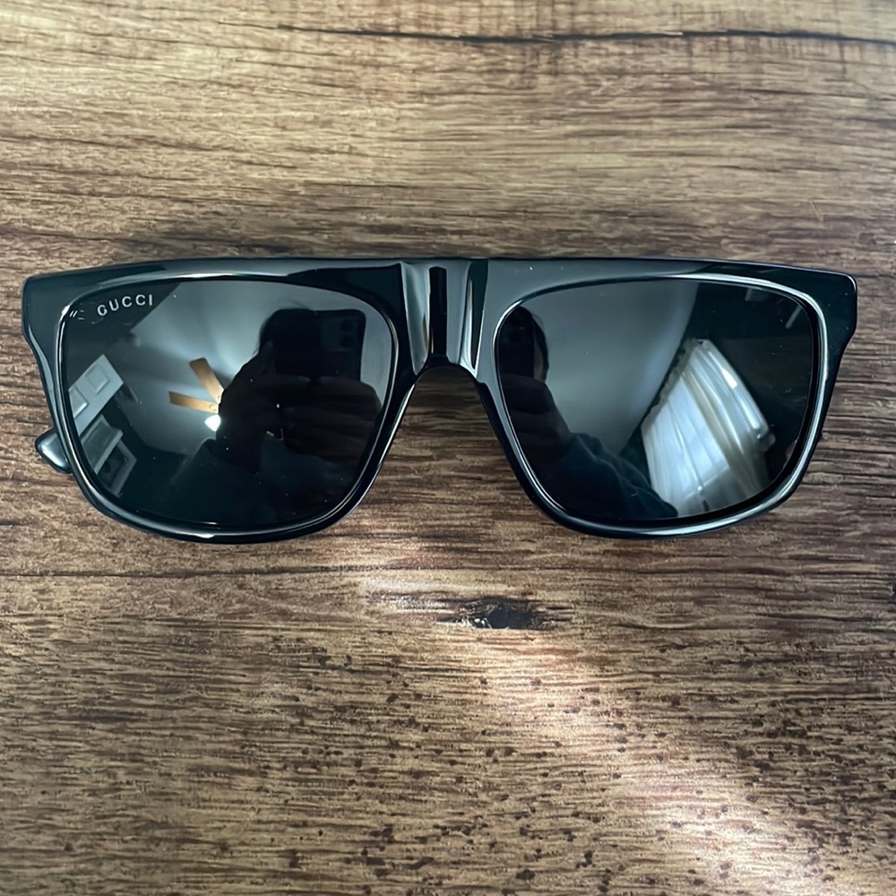 Gucci sunglasses 😎